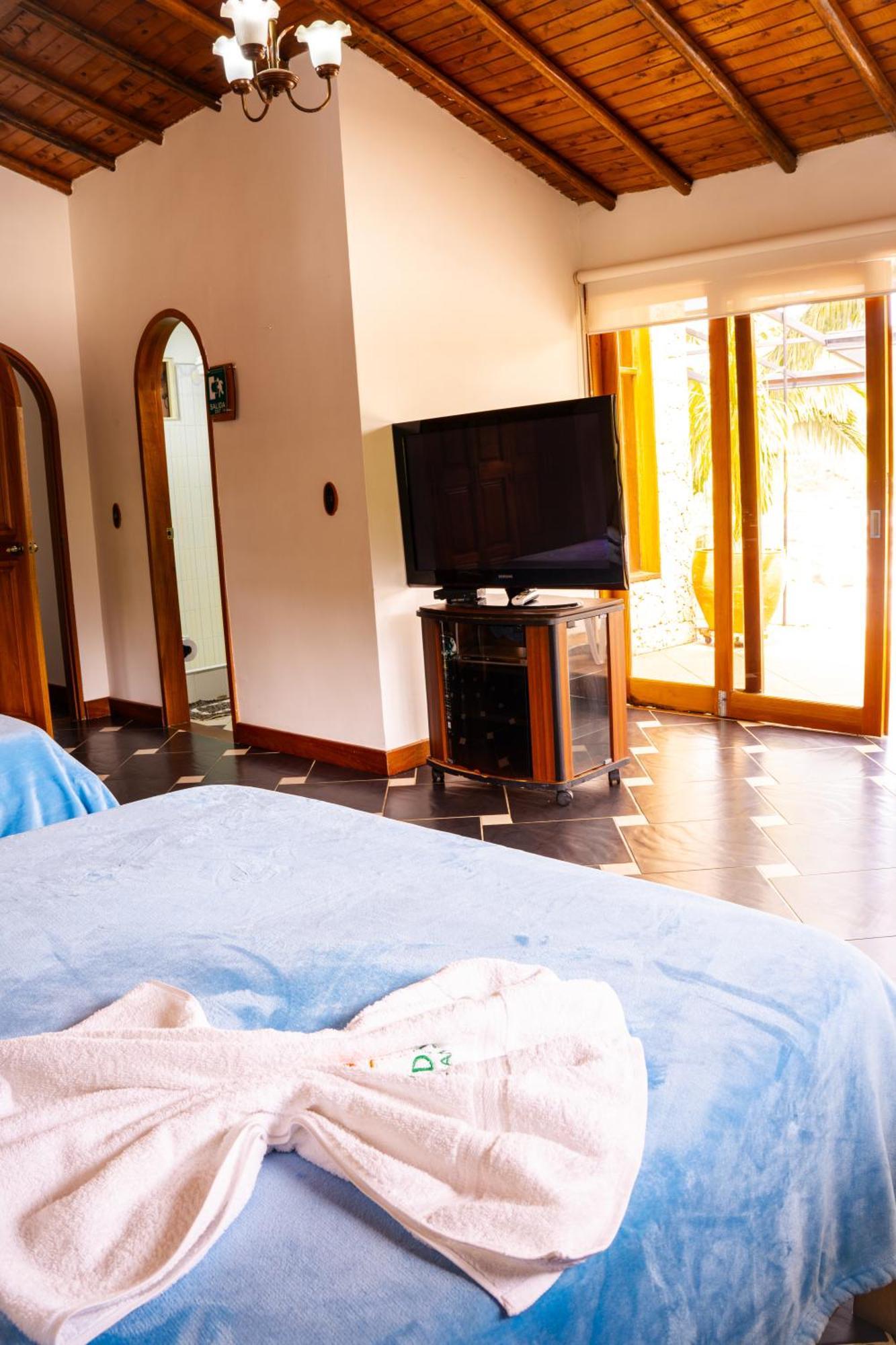 Hotel Casa Linda Guatapé Dış mekan fotoğraf